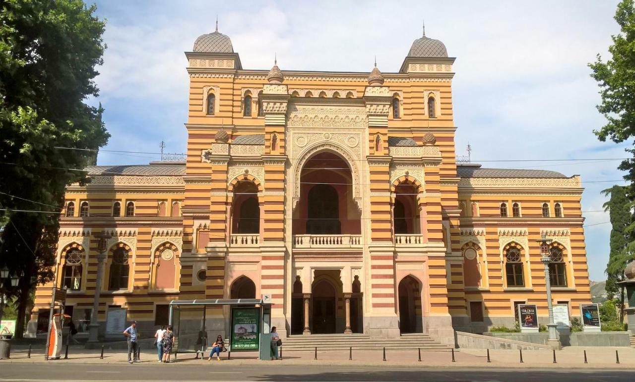 Parliament On Rustaveli Studio Tiflis Exterior foto